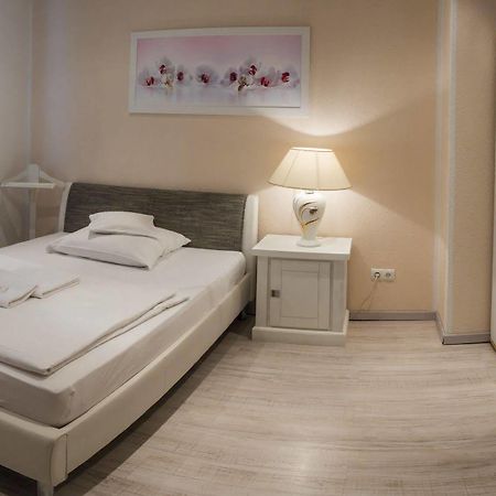 Pension Donau Grill Hannover Dış mekan fotoğraf