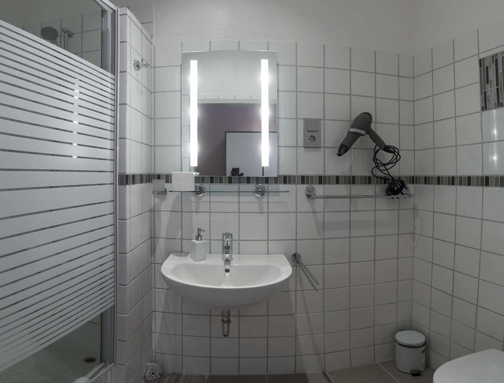 Pension Donau Grill Hannover Dış mekan fotoğraf
